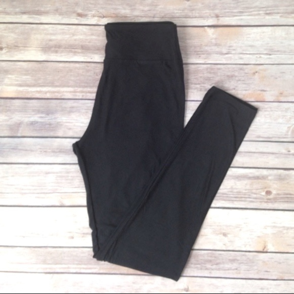 LuLaRoe solid black leggings OS - Brand New
